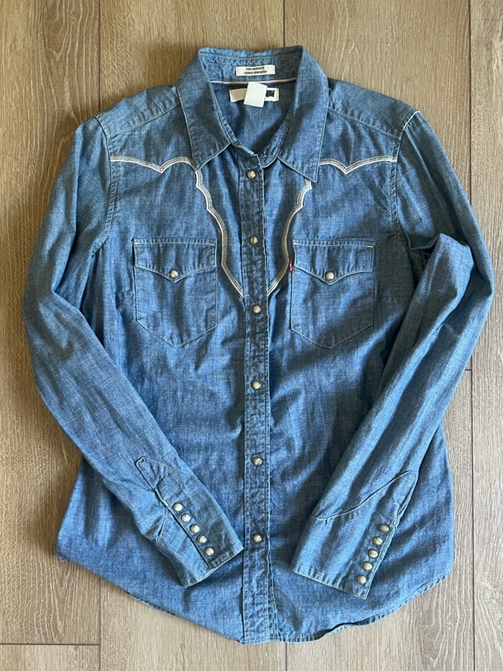 NO LONGER AVAILABLE Levi’s Icons Reinvented Denim Cotton Western Shirt Sz L
